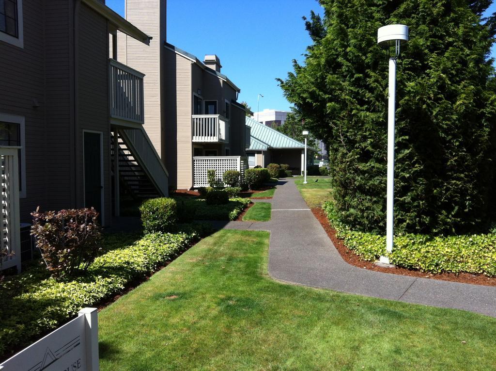 Hawthorn Suites By Wyndham Kent, Wa Exterior foto