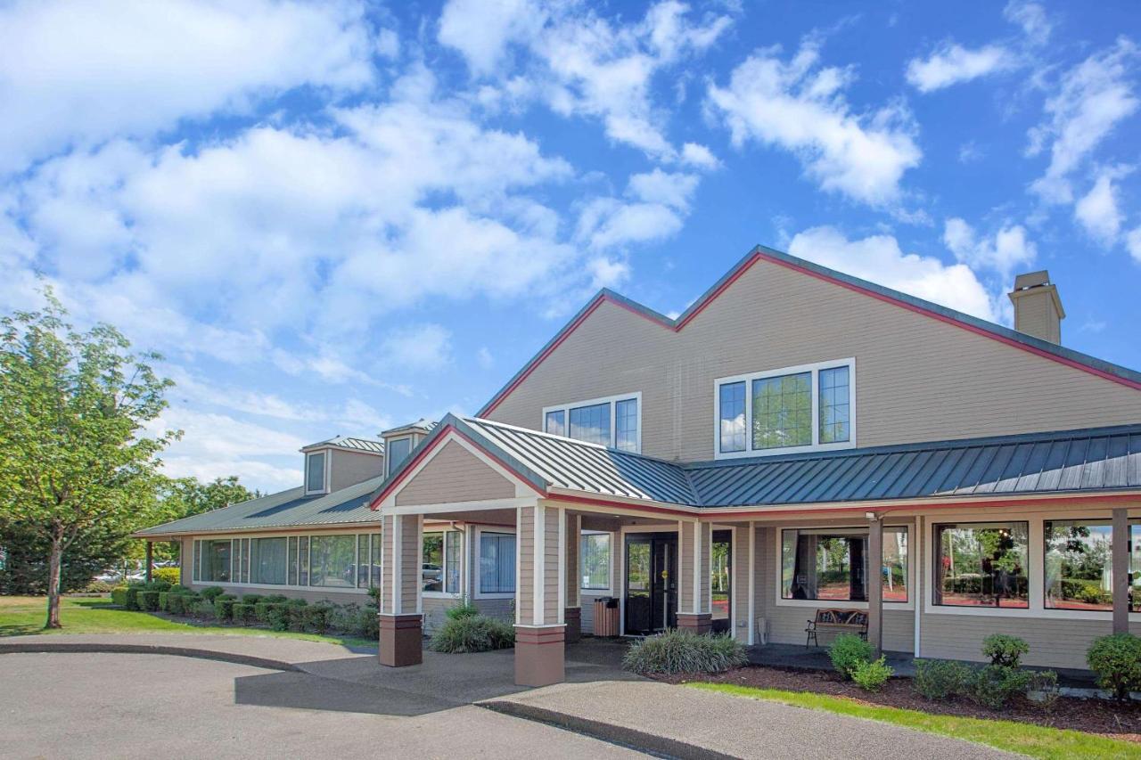 Hawthorn Suites By Wyndham Kent, Wa Exterior foto